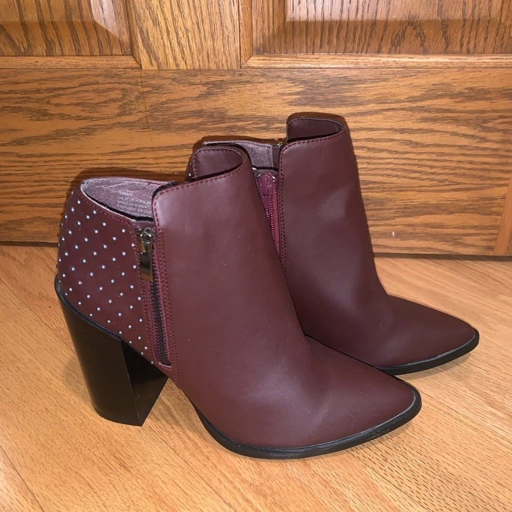 NWOT JUSTFAB Tonlie burgundy booties - Picture 3 of 7